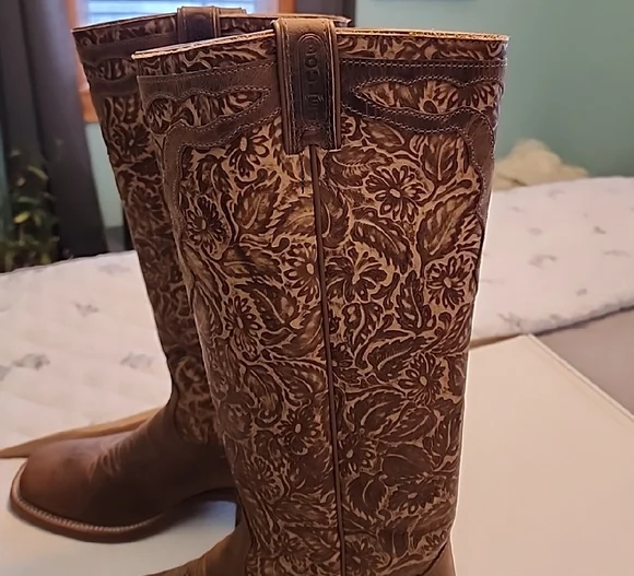 Boulet Elegant Brown Embroidered Look Heeled Boots - Picture 2 of 9